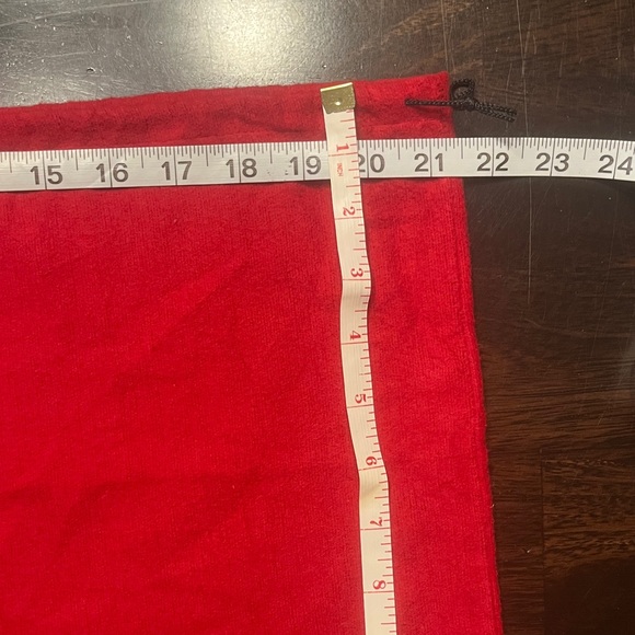 Carolina Herrera Dust Bag, 21”w x 17”t approximate size - Picture 4 of 6